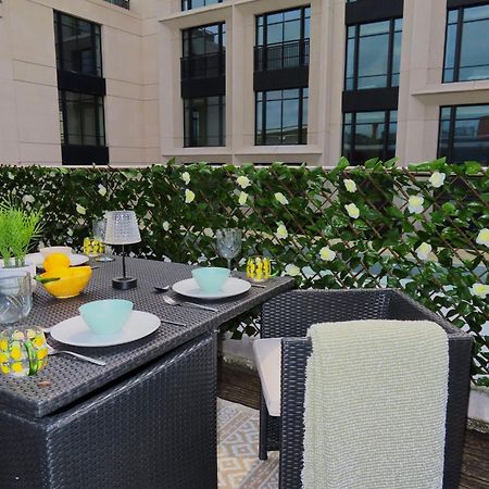 Spacious 3-Bed 3-Bath Luxury Apartment With Balcony Hyde Park 런던 외부 사진