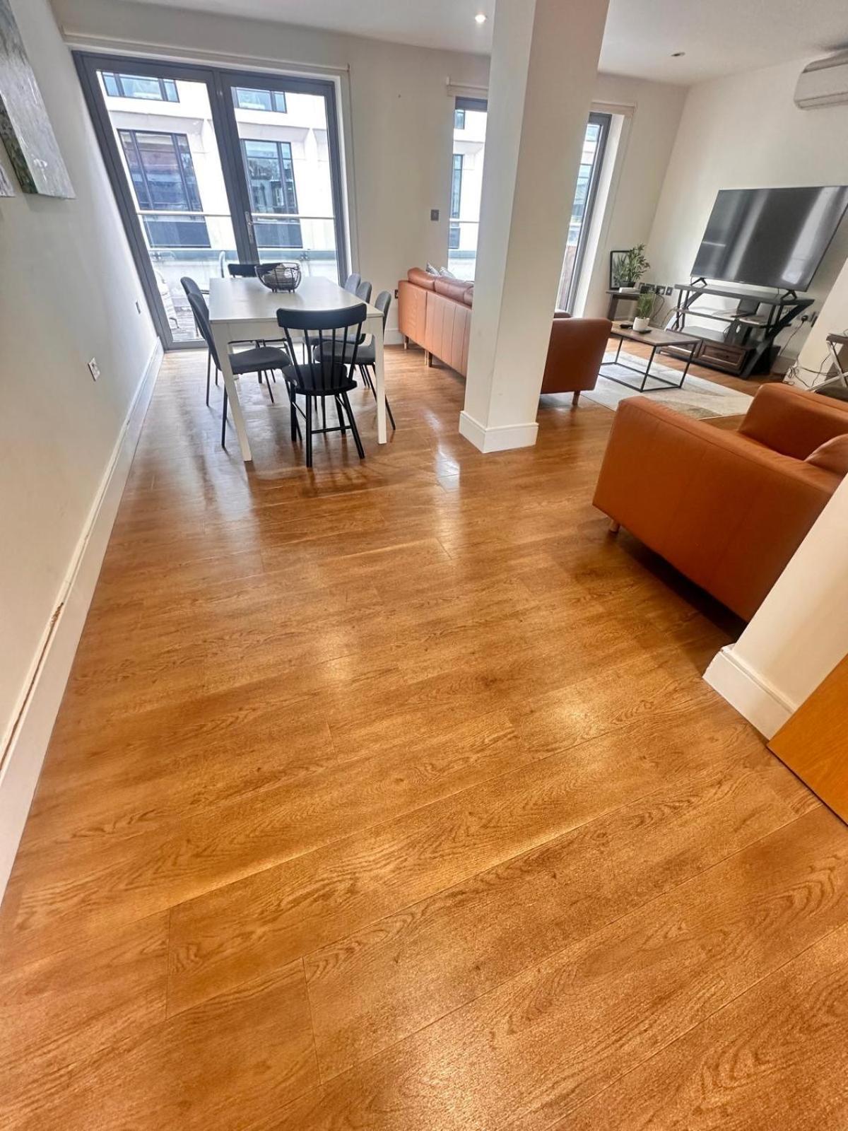 Spacious 3-Bed 3-Bath Luxury Apartment With Balcony Hyde Park 런던 외부 사진