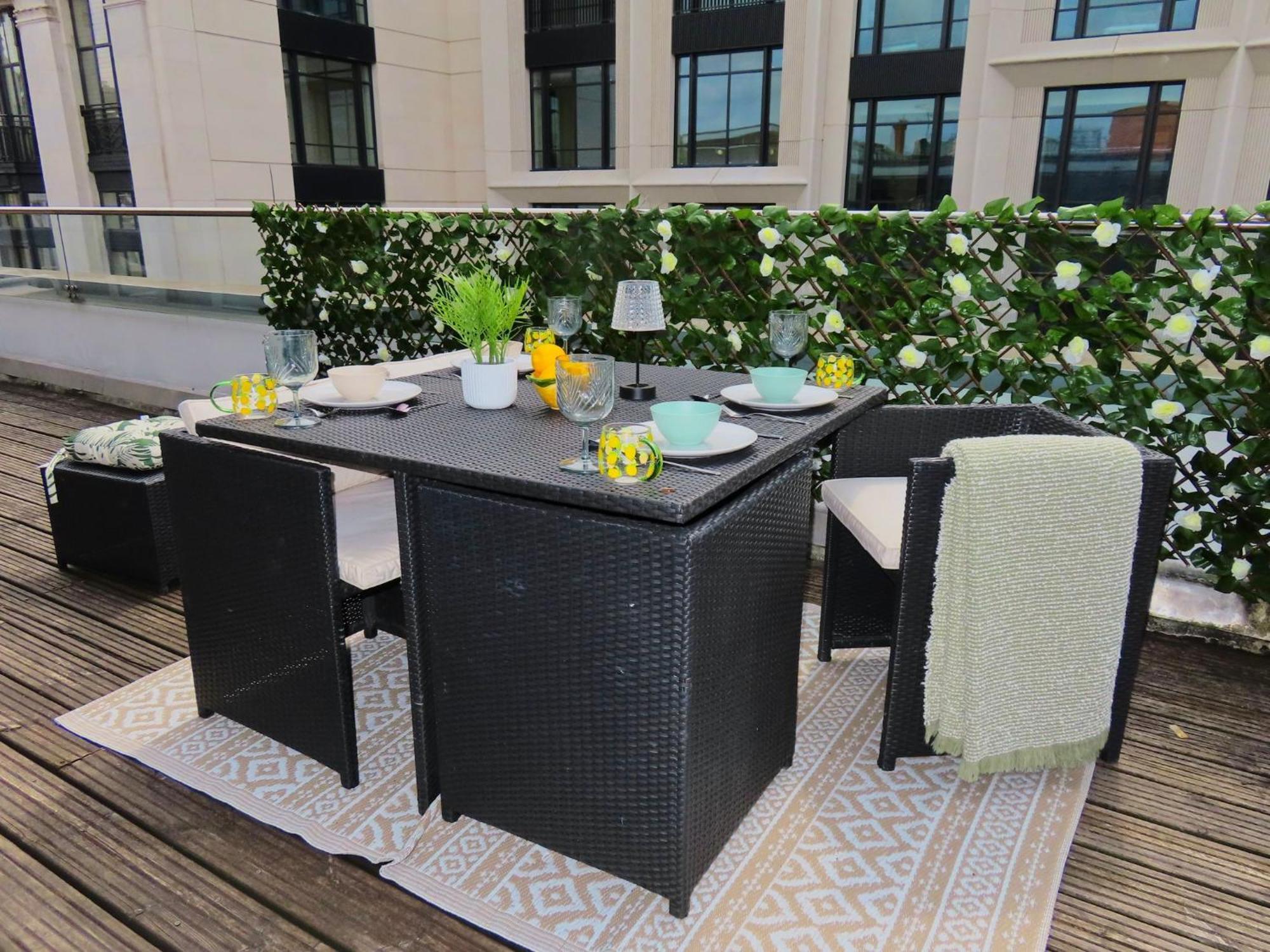 Spacious 3-Bed 3-Bath Luxury Apartment With Balcony Hyde Park 런던 외부 사진